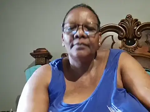 SEXYBOOBSNASS online show from 12.18.24