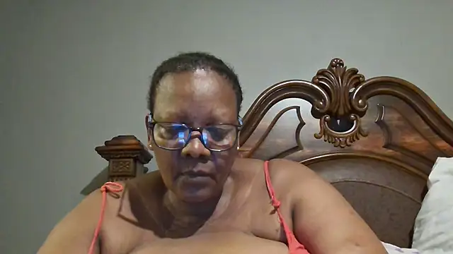 SEXYBOOBSNASS online show from 01.05.25