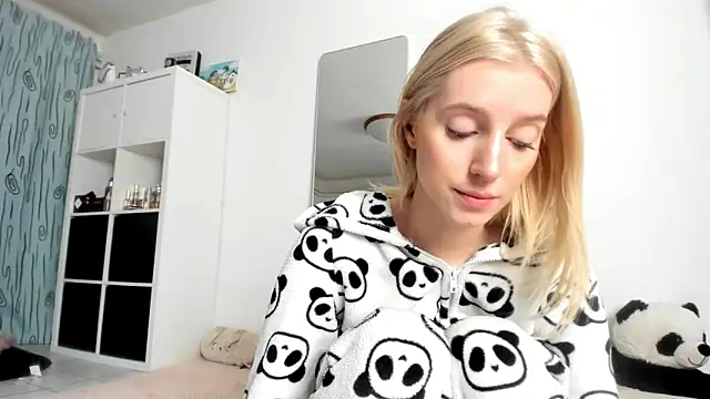 KenzieDawton online show from 10.26.25