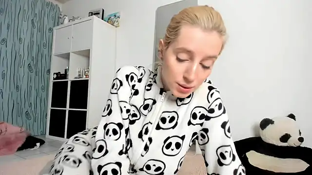 KenzieDawton online show from 11.14.25