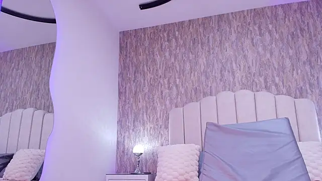 raven lilith  online show from 11.13.25