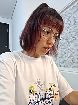 Snapshot of AiledSC chatting on 01.05.25 AiledSC online show from 01.05.25