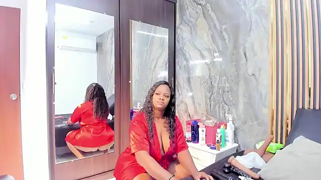 LauraSaenz01 online show from 02.26.25