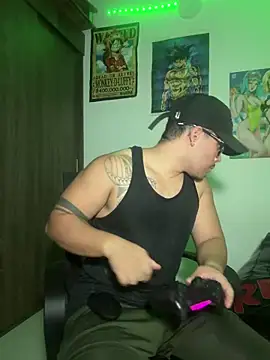 Snapshot of Danielsbigcum chatting on 04.25.26 Danielsbigcum online show from 04.25.26