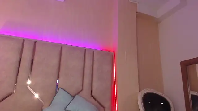 ChantalPetit online show from 02.07.26