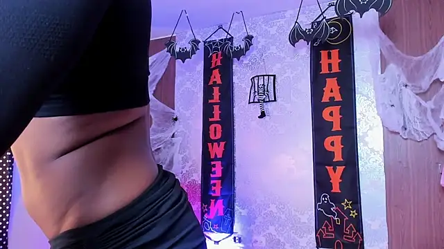 Snapshot of kelly_thomson chatting on 10.26.25 kelly thomson online show from 10.26.25