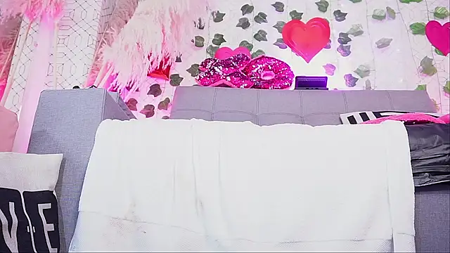 Snapshot of isis_lov chatting on 02.11.25 isis lov online show from 02.11.25