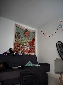 kiaraglam2 online show from 11.24.25