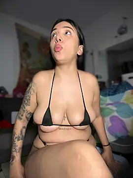 kiaraglam2 online show from 01.13.26