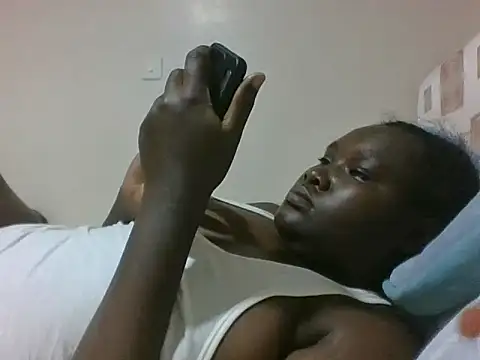 queen aria19 online show from 12.15.25