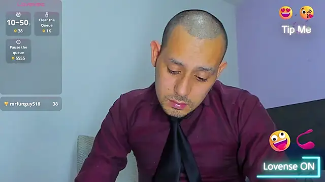 Snapshot of jhonyalzate2 chatting on 12.05.24 jhonyalzate2 online show from 12.05.24