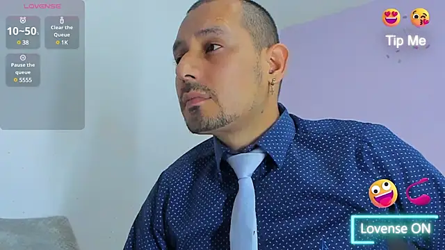 Snapshot of jhonyalzate2 chatting on 12.10.24 jhonyalzate2 online show from 12.10.24