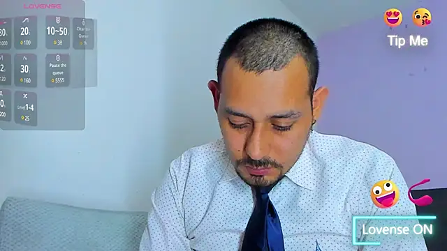 Snapshot of jhonyalzate2 chatting on 12.20.24 jhonyalzate2 online show from 12.20.24