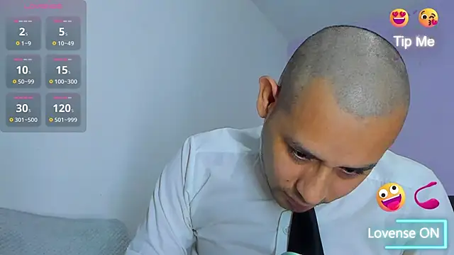 Snapshot of jhonyalzate2 chatting on 12.21.24 jhonyalzate2 online show from 12.21.24