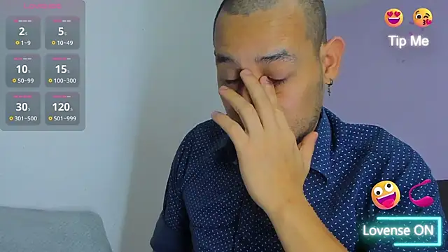 Snapshot of jhonyalzate2 chatting on 12.27.24 jhonyalzate2 online show from 12.27.24