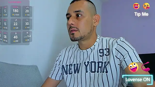 Snapshot of jhonyalzate2 chatting on 01.15.25 jhonyalzate2 online show from 01.15.25