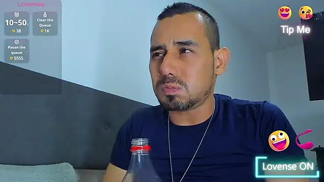 Snapshot of jhonyalzate2 chatting on 02.24.25 jhonyalzate2 online show from 02.24.25