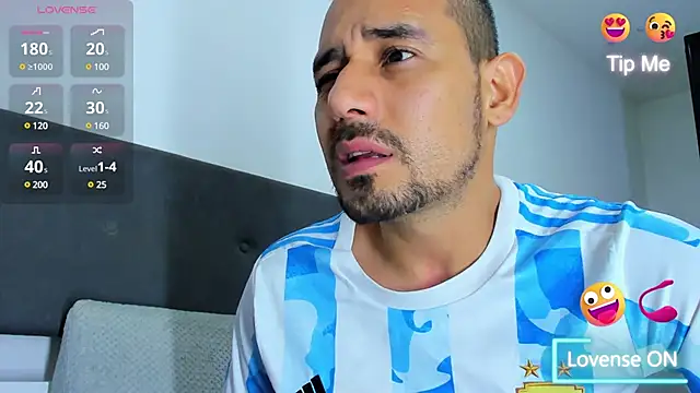 Snapshot of jhonyalzate2 chatting on 03.11.25 jhonyalzate2 online show from 03.11.25