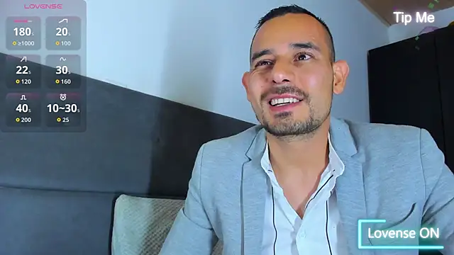 Snapshot of jhonyalzate2 chatting on 09.13.25 jhonyalzate2 online show from 09.13.25