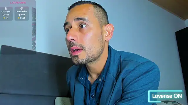 jhonyalzate2 online show from 11.15.25