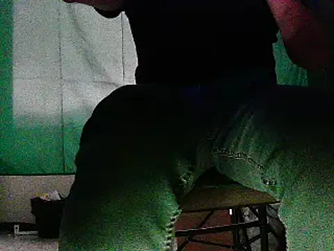 Snapshot of milkbull chatting on 02.04.26 milkbull online show from 02.04.26