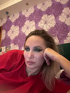 Snapshot of AngelOxy chatting on 01.03.25 AngelOxy online show from 01.03.25