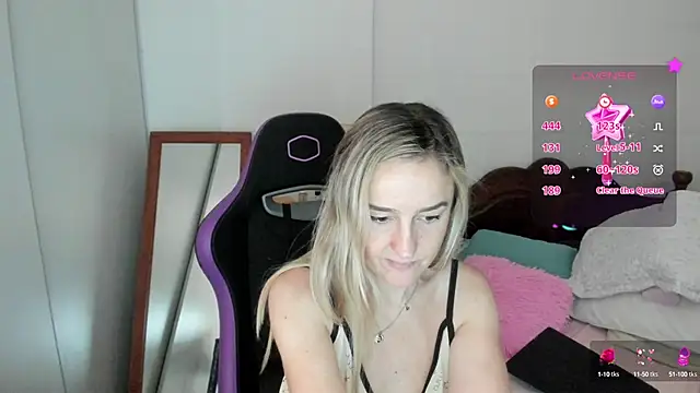 Snapshot of 1Sweetnina chatting on 02.03.25 1Sweetnina online show from 02.03.25