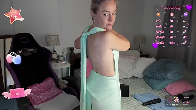 Snapshot of 1Sweetnina chatting on 02.23.25 1Sweetnina online show from 02.23.25