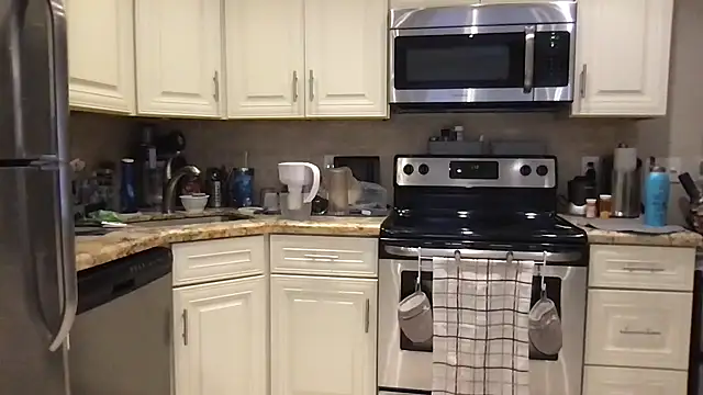 BigGuyMuscle online show from 02.11.25