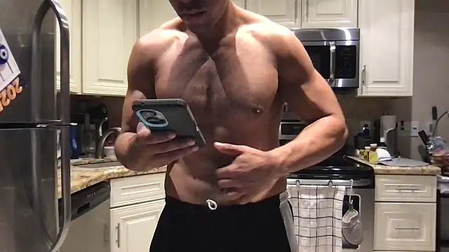 BigGuyMuscle online show from 02.11.25