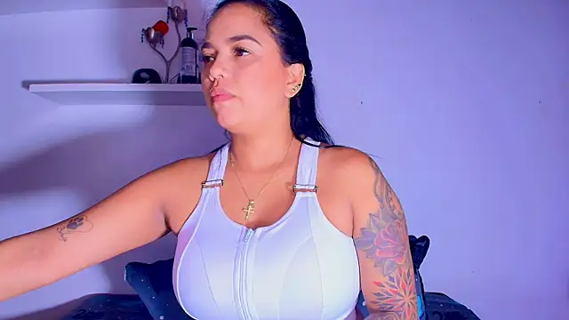 Snapshot of alexaa_walker chatting on 03.05.25 alexaa walker online show from 03.05.25