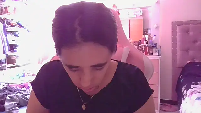Snapshot of annarose19 chatting on 12.02.24 annarose19 online show from 12.02.24