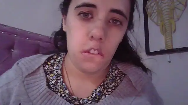 Snapshot of annarose19 chatting on 12.07.24 annarose19 online show from 12.07.24