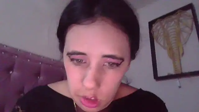 Snapshot of annarose19 chatting on 12.11.24 annarose19 online show from 12.11.24