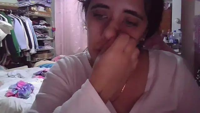 Snapshot of annarose19 chatting on 12.12.24 annarose19 online show from 12.12.24
