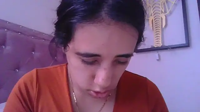 Snapshot of annarose19 chatting on 12.14.24 annarose19 online show from 12.14.24