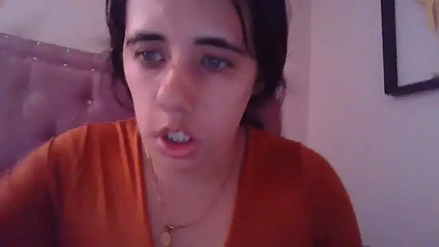 Snapshot of annarose19 chatting on 12.14.24 annarose19 online show from 12.14.24