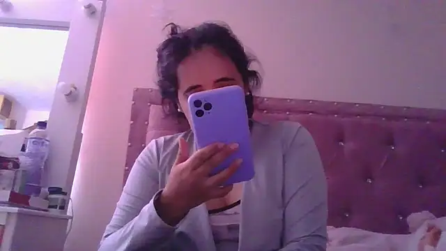 Snapshot of annarose19 chatting on 12.17.24 annarose19 online show from 12.17.24