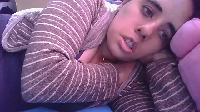 Snapshot of annarose19 chatting on 01.02.25 annarose19 online show from 01.02.25