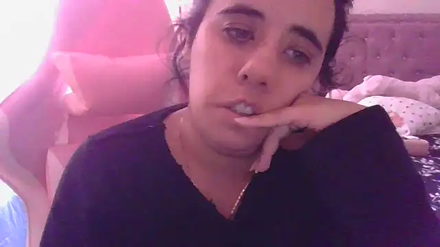 Snapshot of annarose19 chatting on 01.11.25 annarose19 online show from 01.11.25