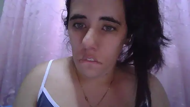 Snapshot of annarose19 chatting on 01.14.25 annarose19 online show from 01.14.25