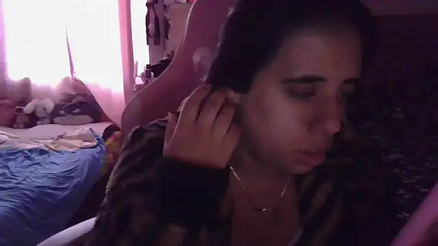 Snapshot of annarose19 chatting on 01.15.25 annarose19 online show from 01.15.25