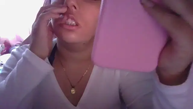 Snapshot of annarose19 chatting on 01.24.25 annarose19 online show from 01.24.25