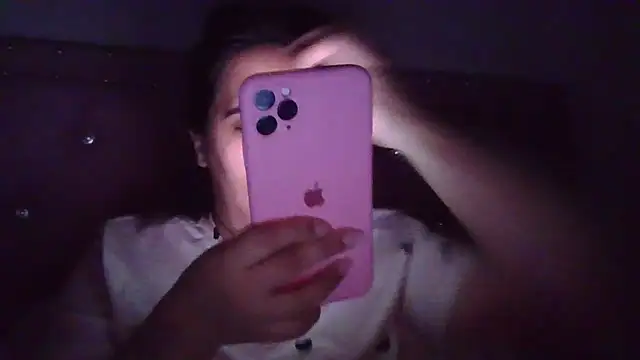 Snapshot of annarose19 chatting on 01.29.25 annarose19 online show from 01.29.25