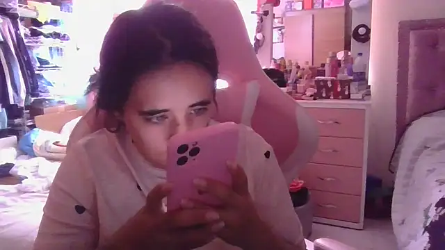 Snapshot of annarose19 chatting on 01.29.25 annarose19 online show from 01.29.25