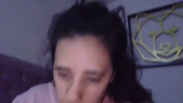 Snapshot of annarose19 chatting on 02.20.25 annarose19 online show from 02.20.25