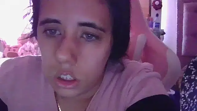 Snapshot of annarose19 chatting on 03.05.25 annarose19 online show from 03.05.25