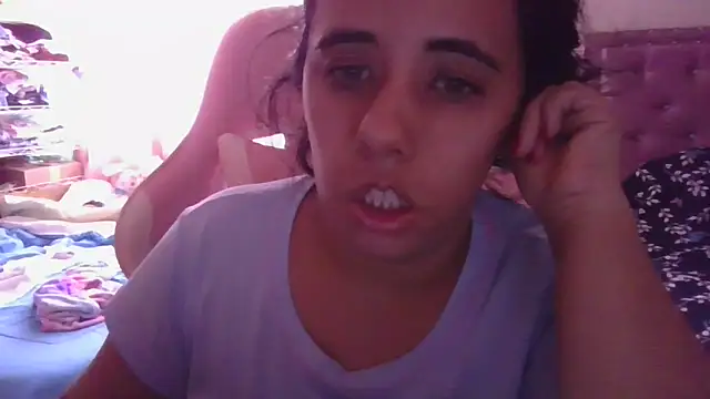 Snapshot of annarose19 chatting on 03.12.25 annarose19 online show from 03.12.25