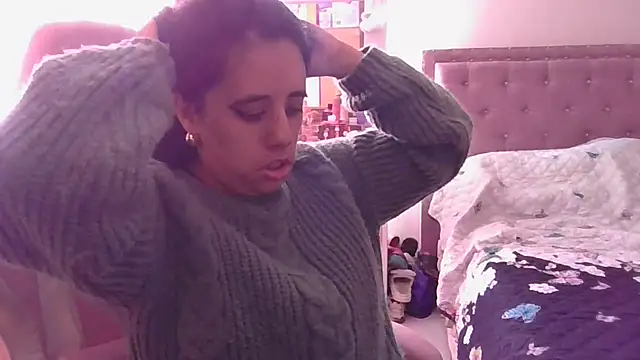 Snapshot of annarose19 chatting on 03.17.25 annarose19 online show from 03.17.25