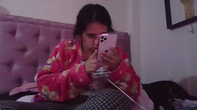Snapshot of annarose19 chatting on 03.19.25 annarose19 online show from 03.19.25